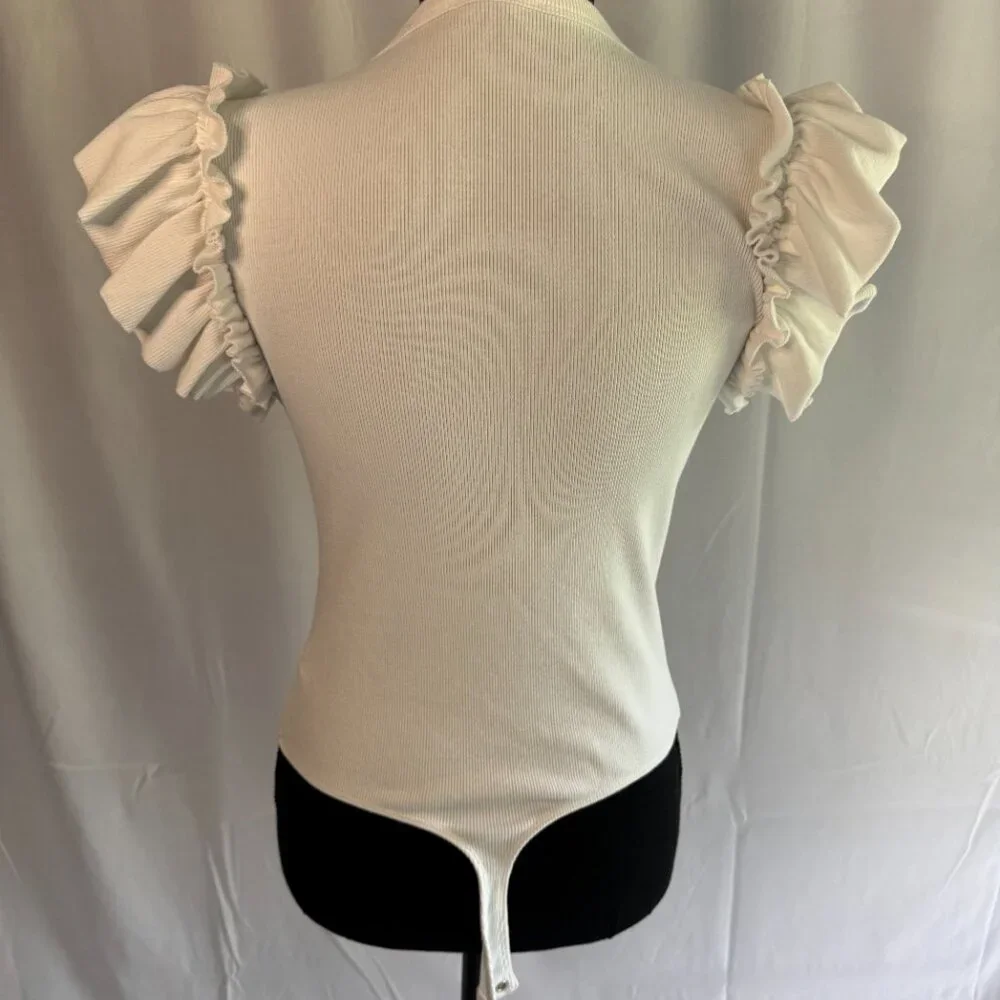 Ribbed flutter ruffle sleeve stretchy top Express Size Small - 355 - Picture 5 of 6
